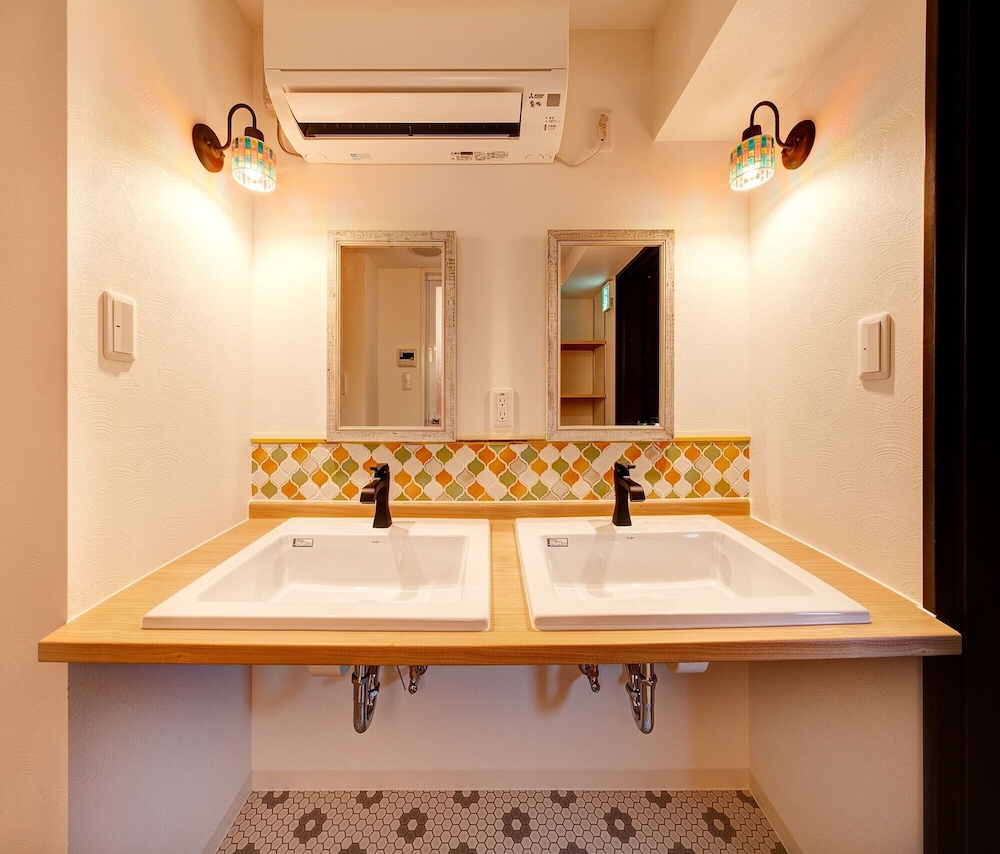 パーティールーム 洋室 バスルーム2 | ホテルサンリオット北浜