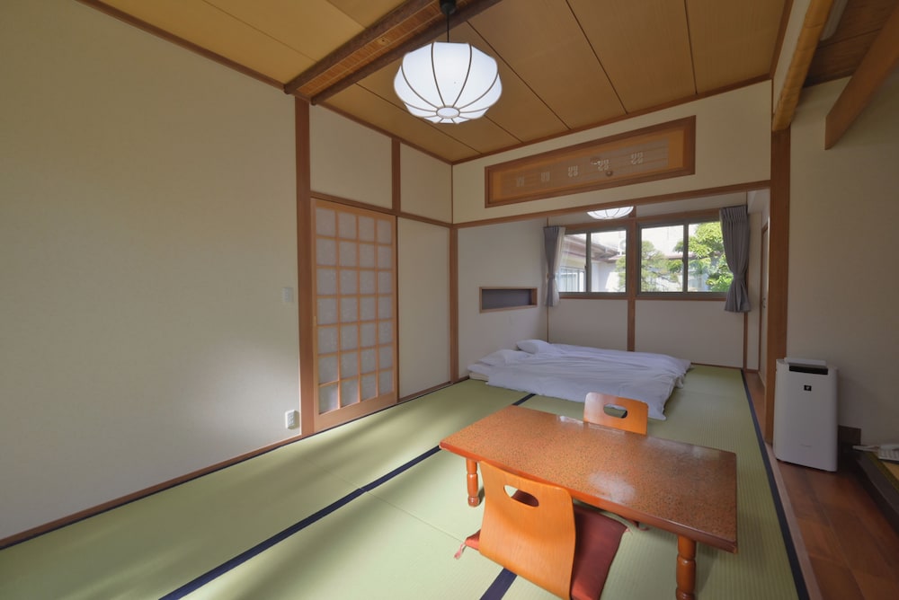 和室 8畳 専用バスルーム 客室1 | 柳川の宿 若力旅館