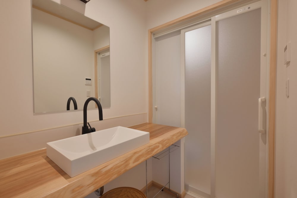 和室 8畳 専用バスルーム 客室2 | 柳川の宿 若力旅館