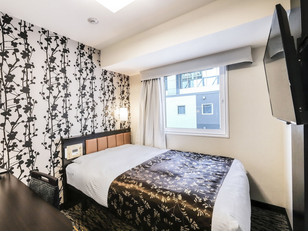 ダブル 禁煙室 [眺望なし] | アパホテル & リゾート横浜ベイタワー