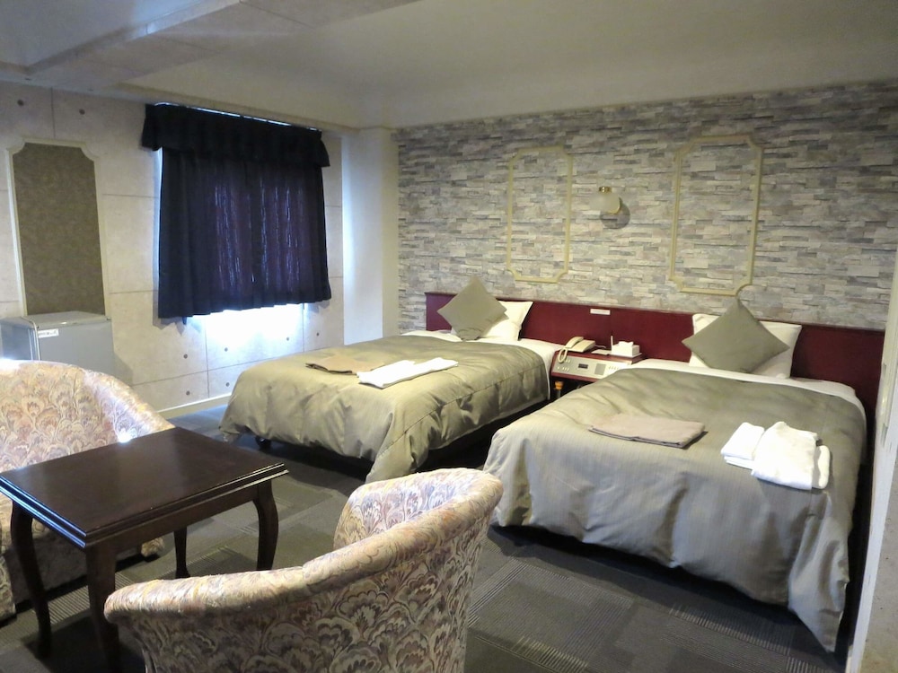 客室1 | ルミエール日向 客室1 | ルミエール日向