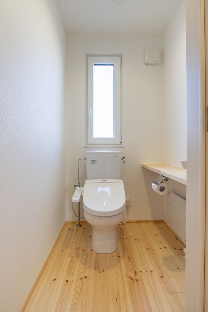 2ベッドルーム+1スタディオベッドルーム　デラックスコテージ (連泊限定) バスルーム1 | ニセコハイランドコテージ