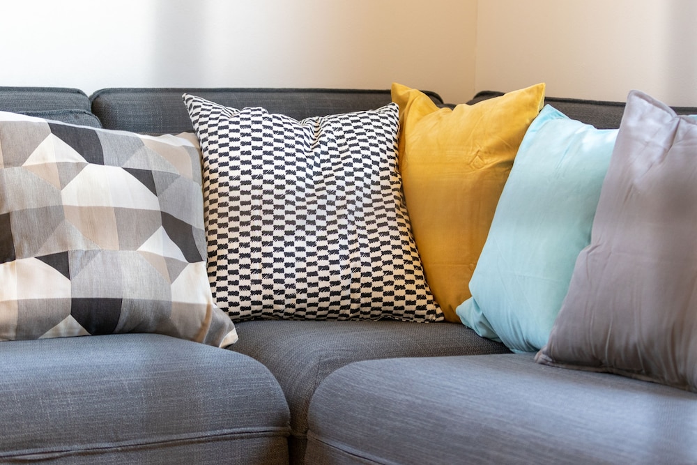 2ベッドルーム+1スタディオベッドルーム　デラックスコテージ (連泊限定) リビングルーム0 | ニセコハイランドコテージ