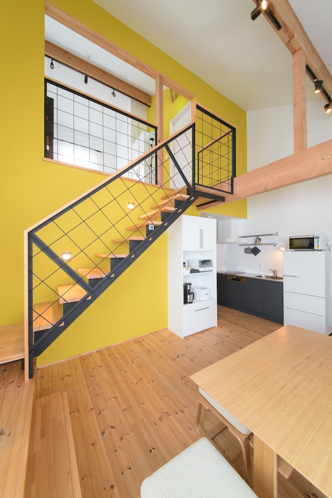 2ベッドルーム+1スタディオベッドルーム　デラックスコテージ (連泊限定) リビング エリア8 | ニセコハイランドコテージ