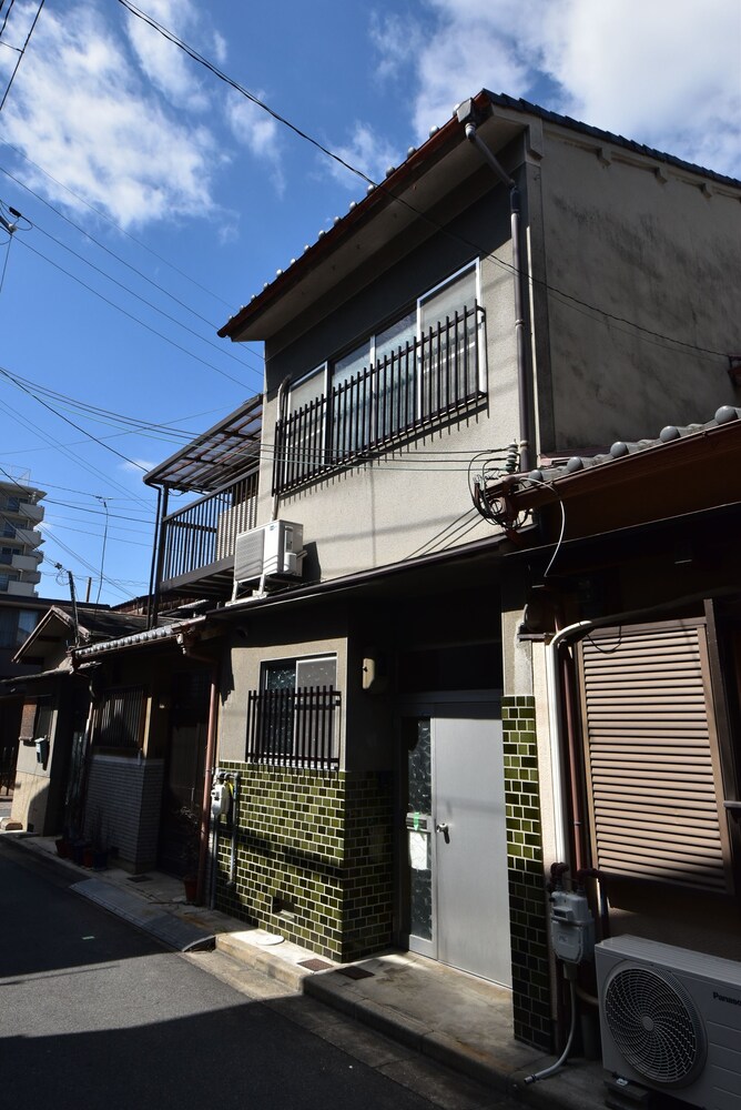 施設の正面1 | Tarbo's House Surugamachi 施設の正面1 | Tarbo's House Surugamachi