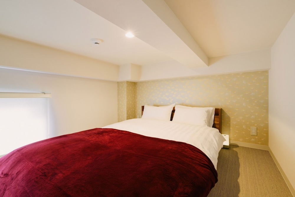 ロフト (103) 客室1 | テン アパートメント ホテル