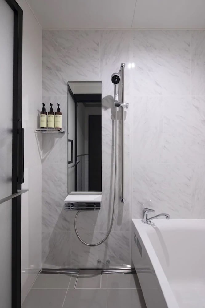 スタンダードダブル バスルーム0 | アンワインドホテル & バー小樽