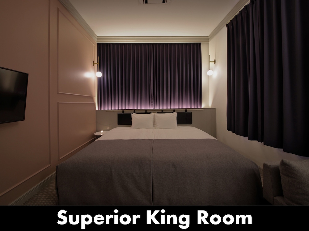スーペリアキングルーム 客室6 | アンワインドホテル & バー小樽