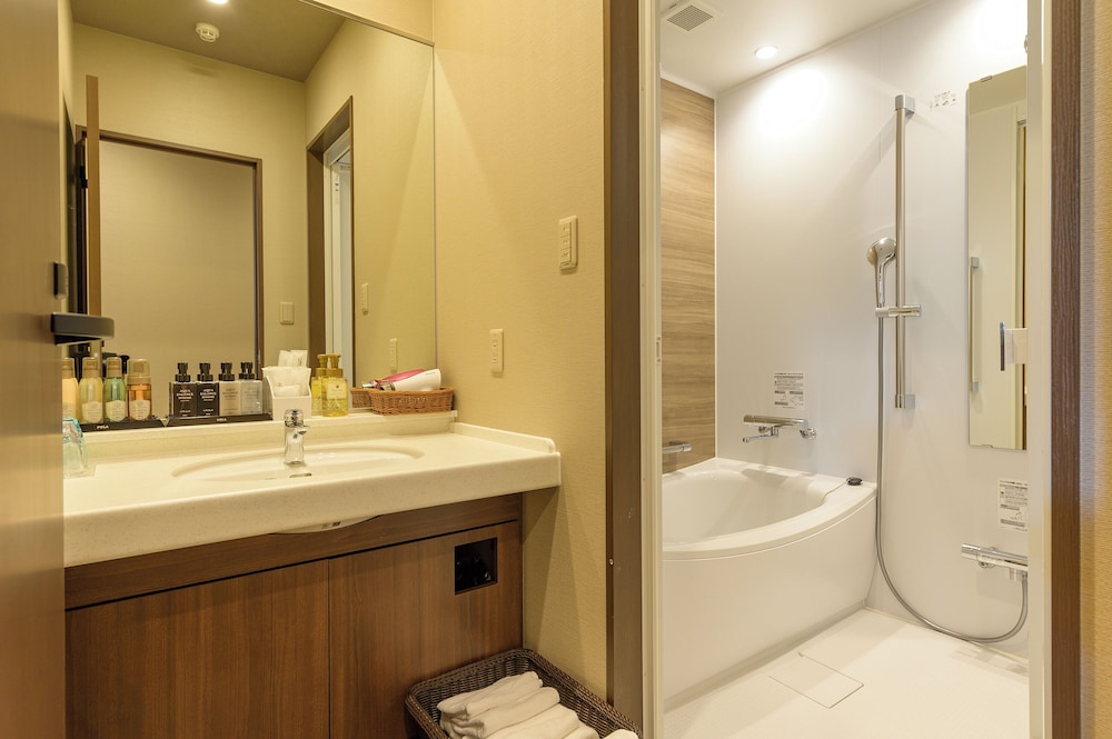 洋室 (ツイン) 16.6平米 バスルーム1 | ホテル京都エミナース