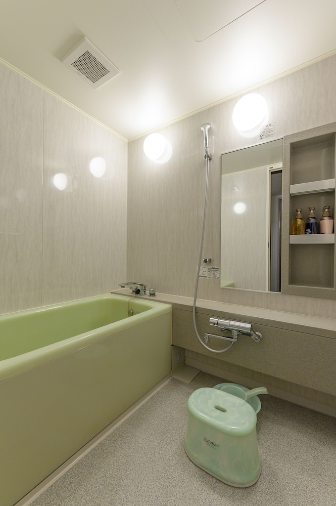 和室 (12畳+広縁) バスルーム0 | ホテル京都エミナース