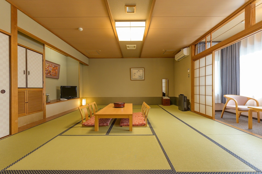 和室 (15畳+広縁) | ホテル京都エミナース