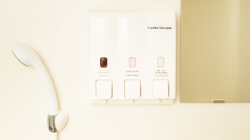 エコノミー ダブルルーム 禁煙 バスルーム2 | 東横 INN 三河安城駅新幹線南口 2