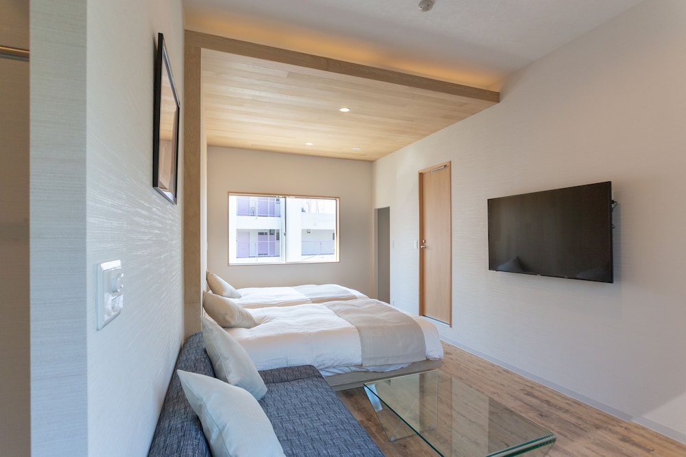 アパートメント ダブルベッド 2 台ソファーベッド付き 禁煙 客室1 | サクラクロスホテル新宿東