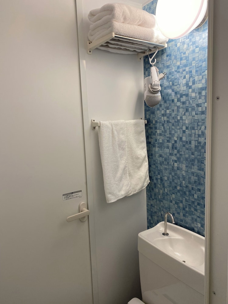 コンフォート ツインルーム シングルベッド 2 台 禁煙 シティビュー バスルーム0 | 花築・大阪堺筋本町ホテル