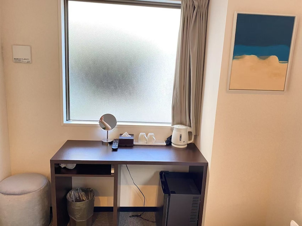 ビジネス ダブルルーム ダブルベッド 1 台 禁煙 シティビュー 客室2 | 花築・大阪堺筋本町ホテル