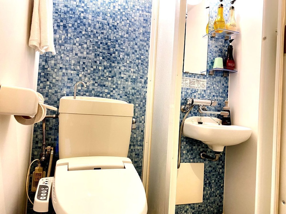 和風ダブルルーム ベッド (複数台) 禁煙 シティビュー バスルーム0 | 花築・大阪堺筋本町ホテル