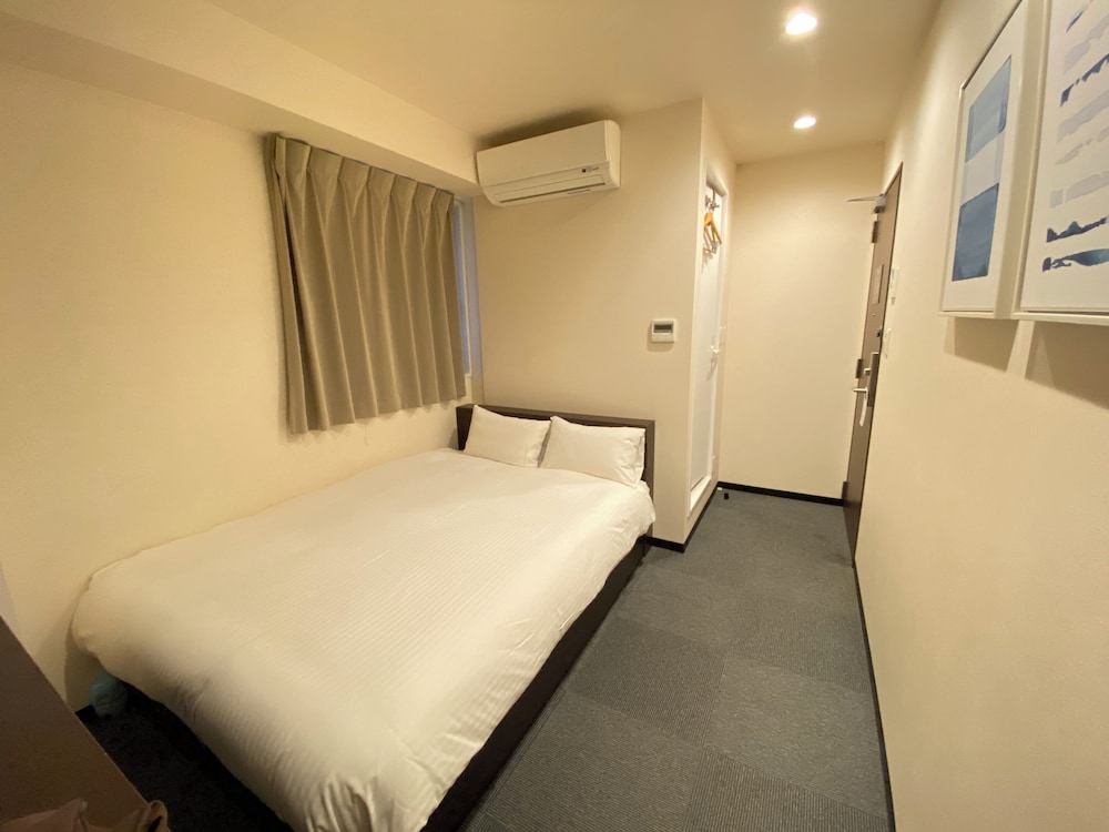 コンフォート ダブルルーム ダブルベッド 1 台 禁煙 シティビュー | 花築・大阪堺筋本町ホテル