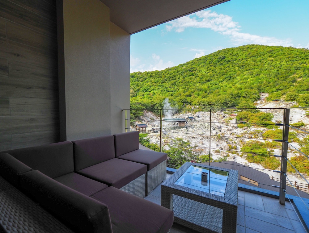 テラスプレミアツイン 本館 (4階 半露天風呂+テラス付き和洋室) バルコニーからの眺望0 | 雲仙九州ホテル - Mt.Resort