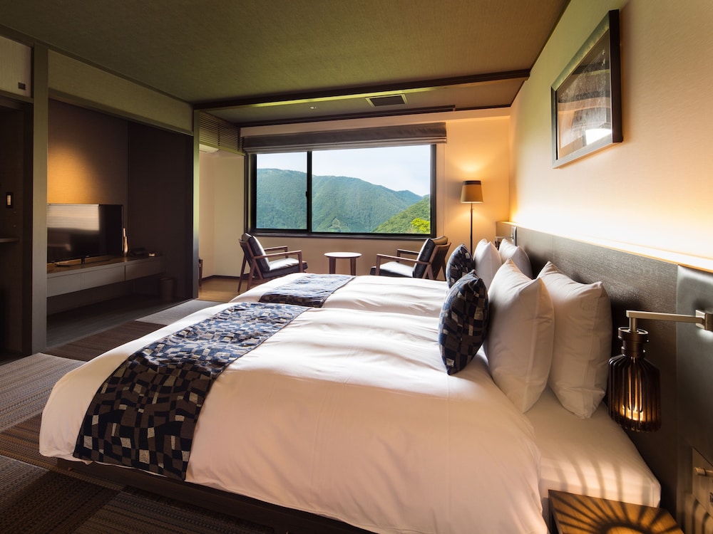 スタンダードハリウッドツイン(32平米) | bar hotel 箱根香山