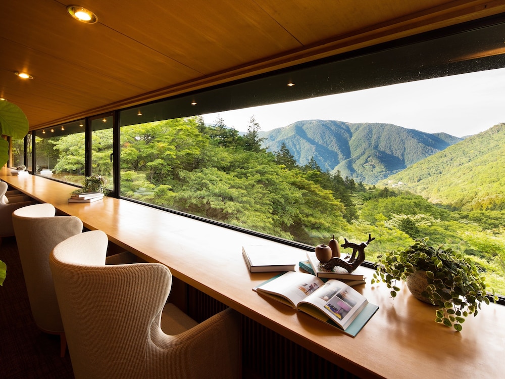 レストラン1 | bar hotel 箱根香山