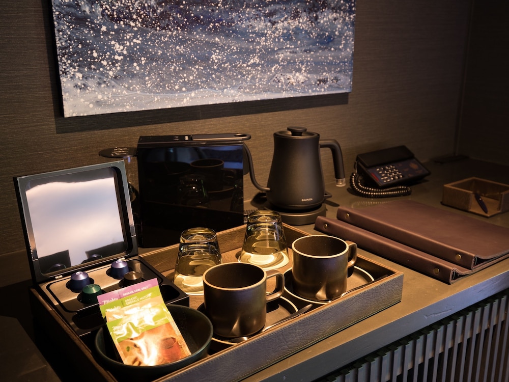 スーペリアハリウッドツイン(40平米) 客室の設備とサービス2 | bar hotel 箱根香山