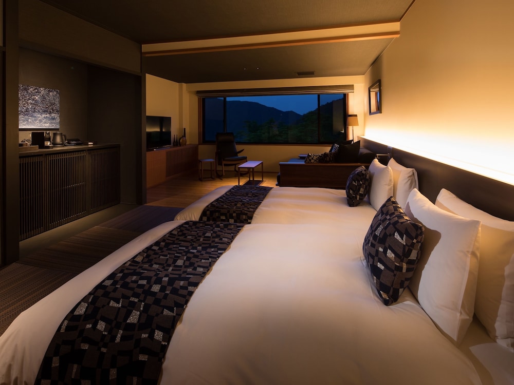 スーペリアハリウッドツイン(40平米) 客室3 | bar hotel 箱根香山