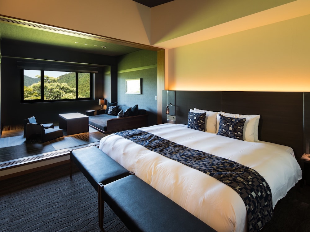 スーペリアデラックスダブル (46平米) | bar hotel 箱根香山