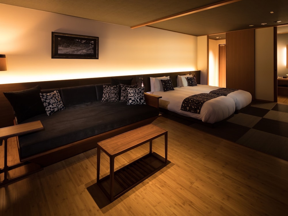 スーペリアハリウッドツイン(40平米) 客室1 | bar hotel 箱根香山