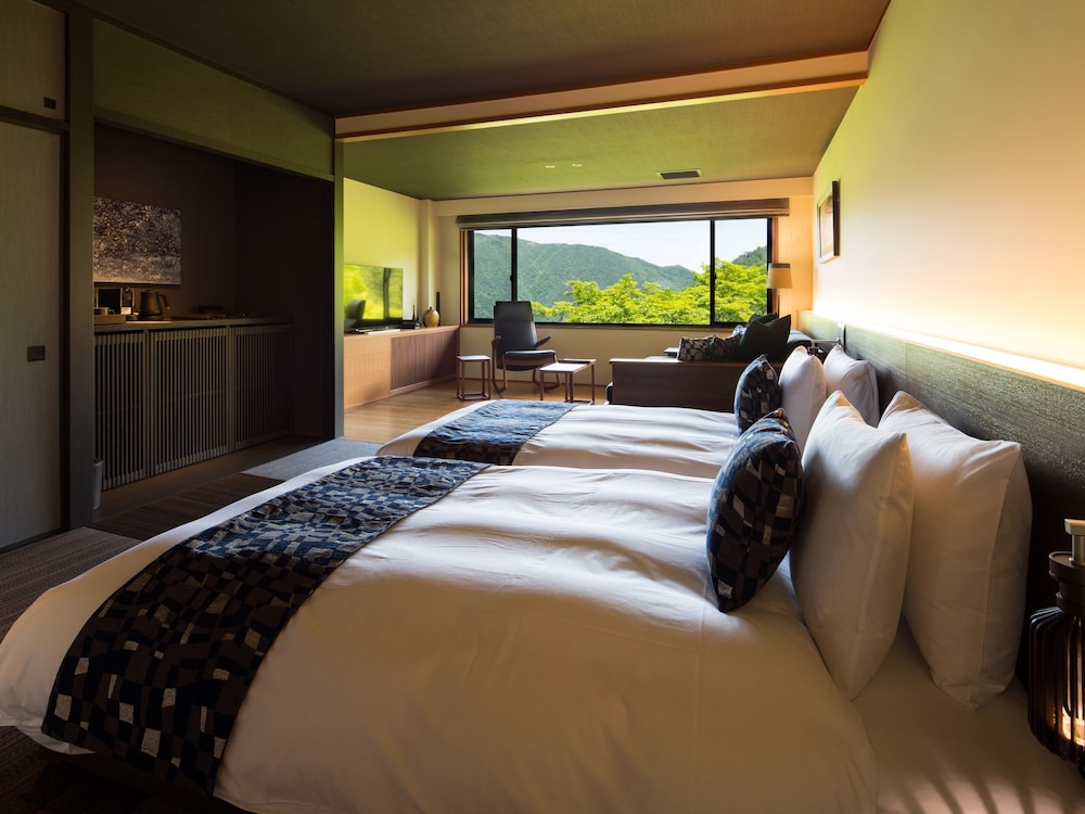 スーペリアハリウッドツイン(40平米) 客室2 | bar hotel 箱根香山