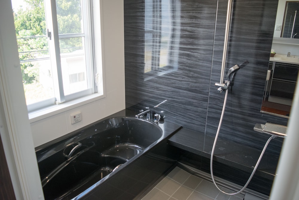 別荘一棟貸し バスルーム3 | オーシャンビューテラス BISE