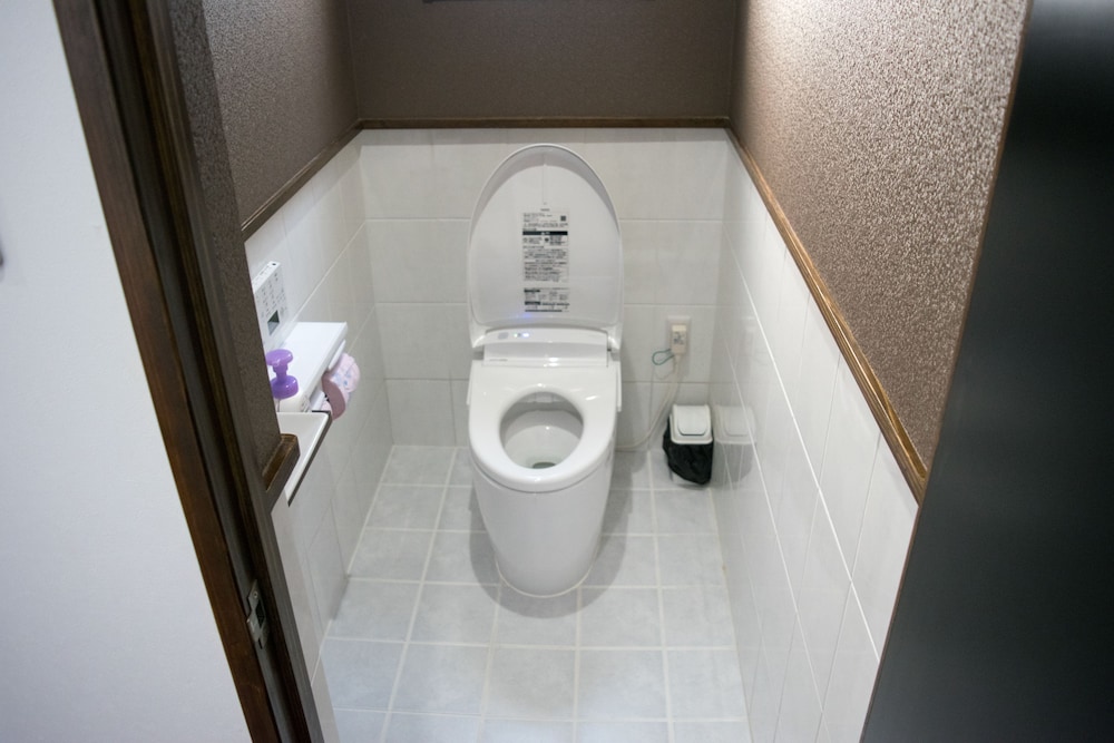 別荘一棟貸し バスルーム1 | オーシャンビューテラス BISE