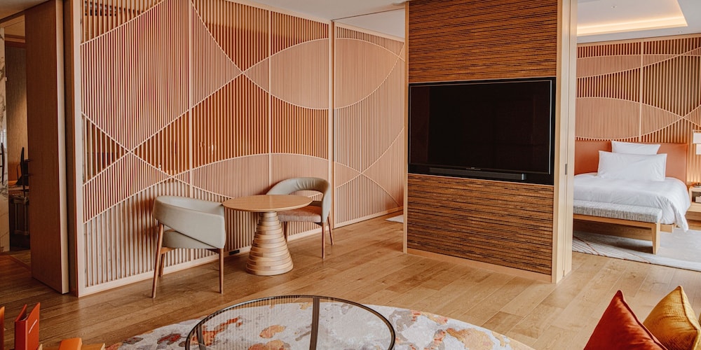 クラブ スイート 1 ベッドルーム 車椅子で利用可能な浴槽 クラブラウンジ利用可 (Dining, Hot Tub) | ANAインターコンチネンタル別府リゾート＆スパ by IHG