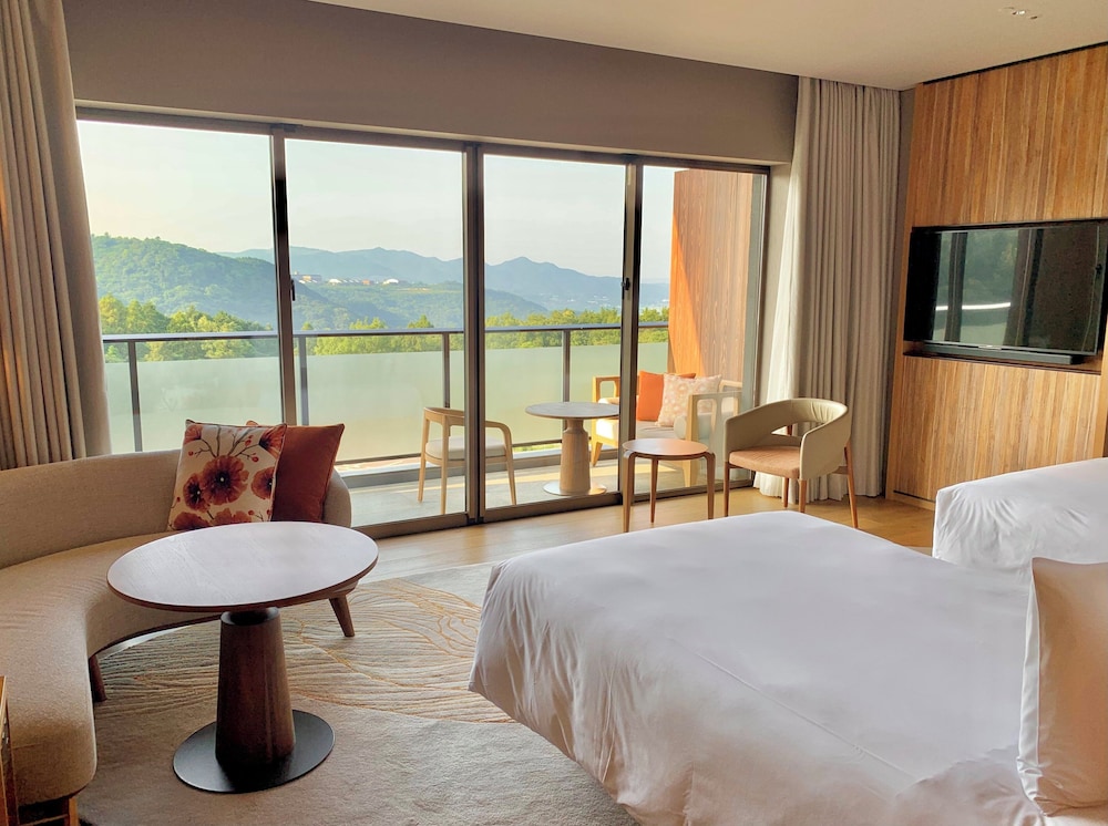 クラシック ルーム ダブルベッド 2 台 | ANAインターコンチネンタル別府リゾート&スパ by IHG