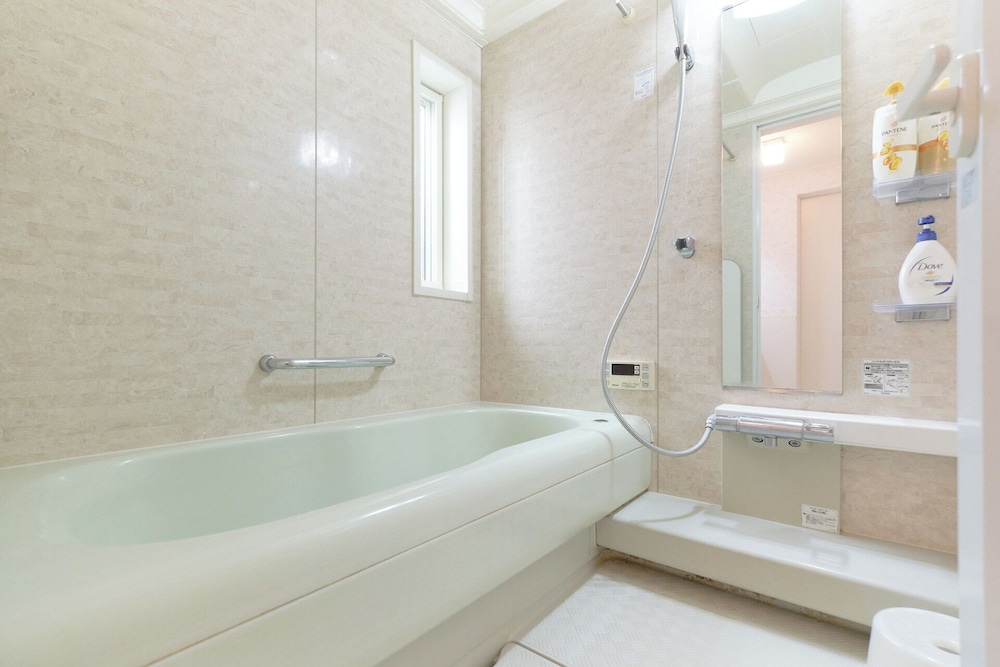 ワンルーム+ロフトスペース I バスルーム5 | Soshigaya Apartment