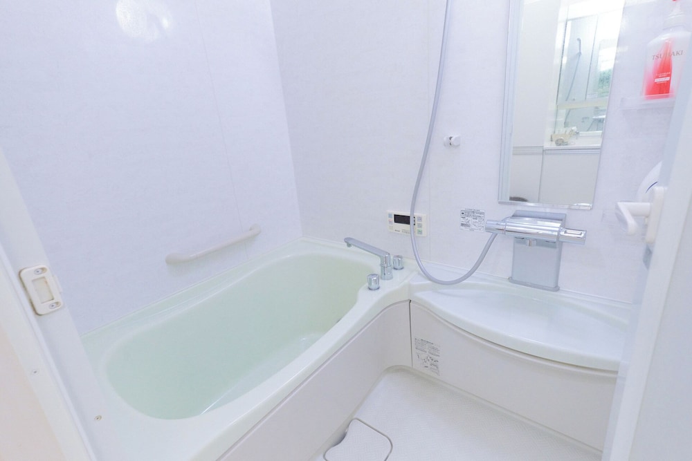 ワンルーム+ロフトスペース II バスルーム2 | Soshigaya Apartment