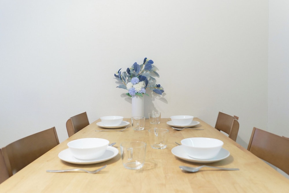 ワンルーム+ロフトスペース I リビング エリア11 | Soshigaya Apartment