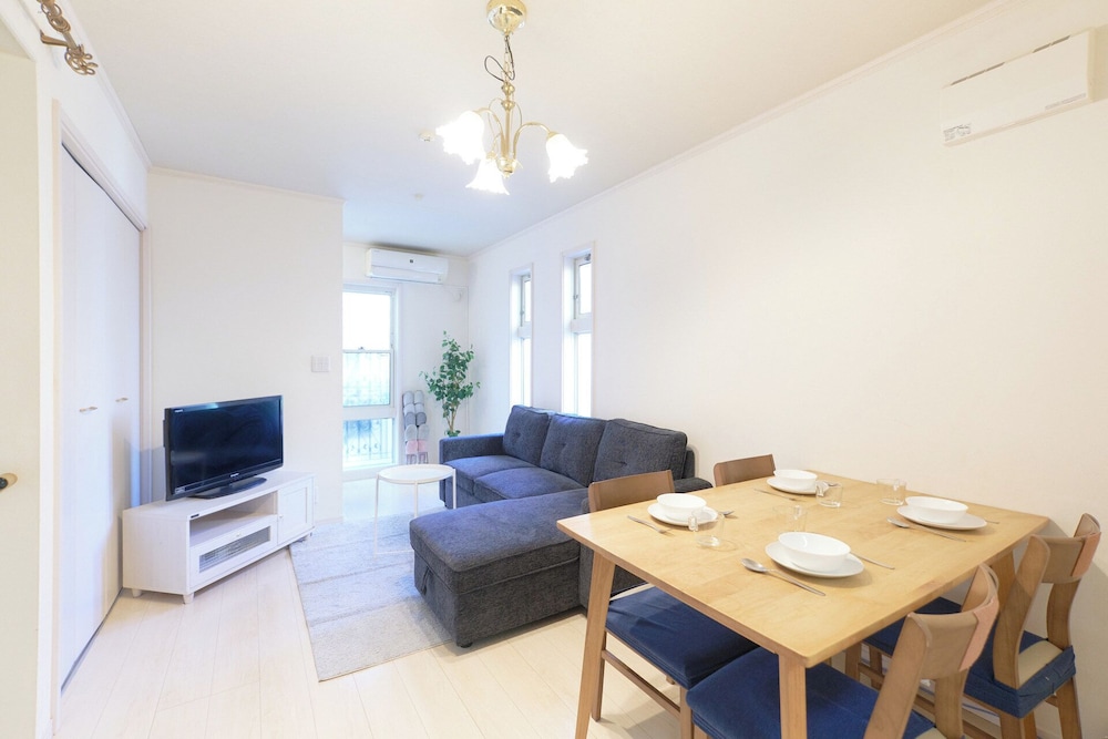 ワンルーム+ロフトスペース I リビング エリア9 | Soshigaya Apartment