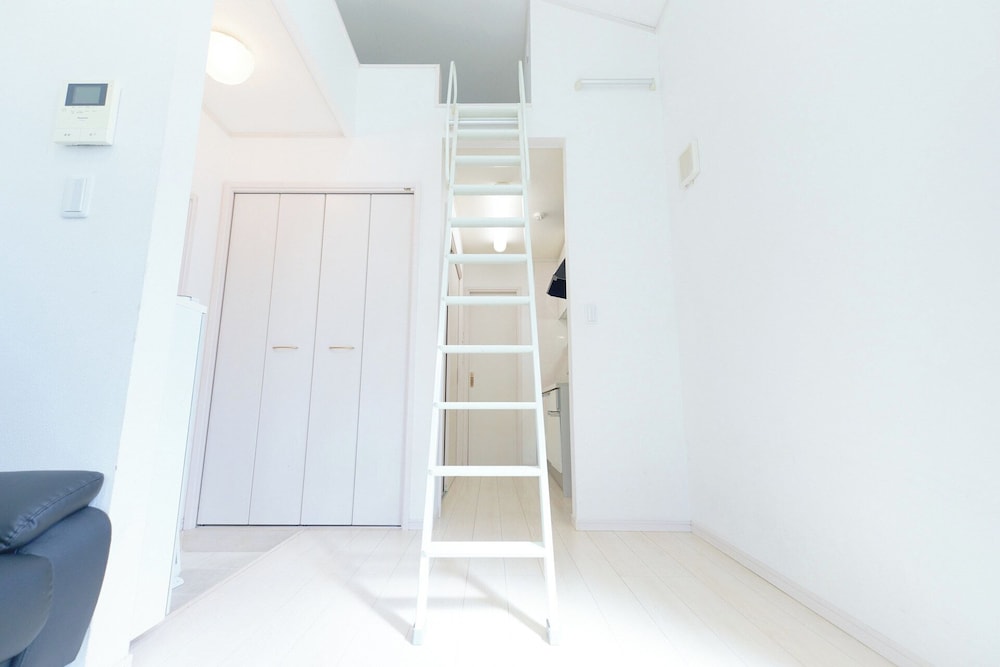 ワンルーム+ロフトスペース II 客室7 | Soshigaya Apartment