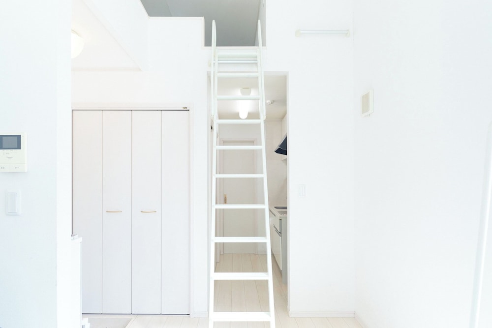 ワンルーム+ロフトスペース II 客室10 | Soshigaya Apartment