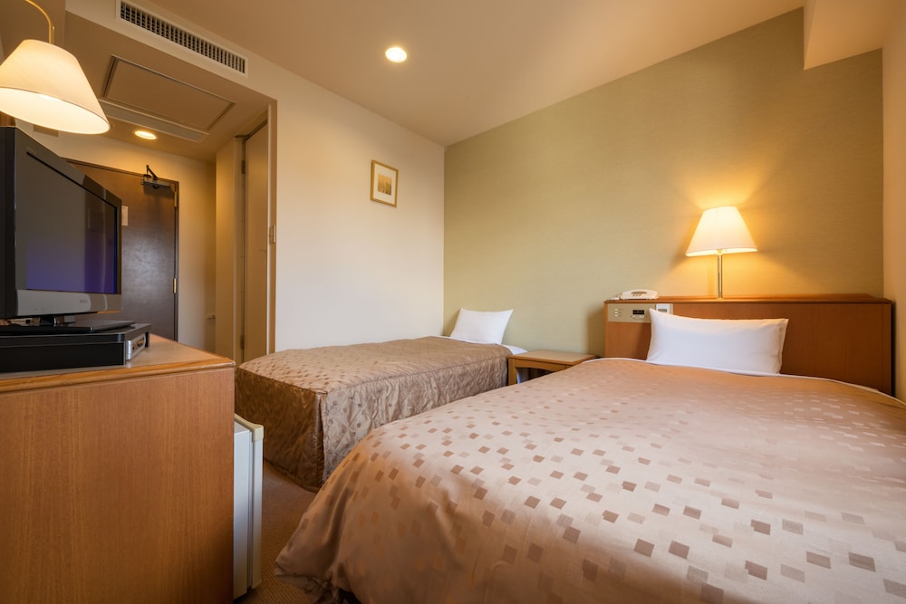 セミツインルーム 禁煙 客室2 | パシフィック ホテル 白石