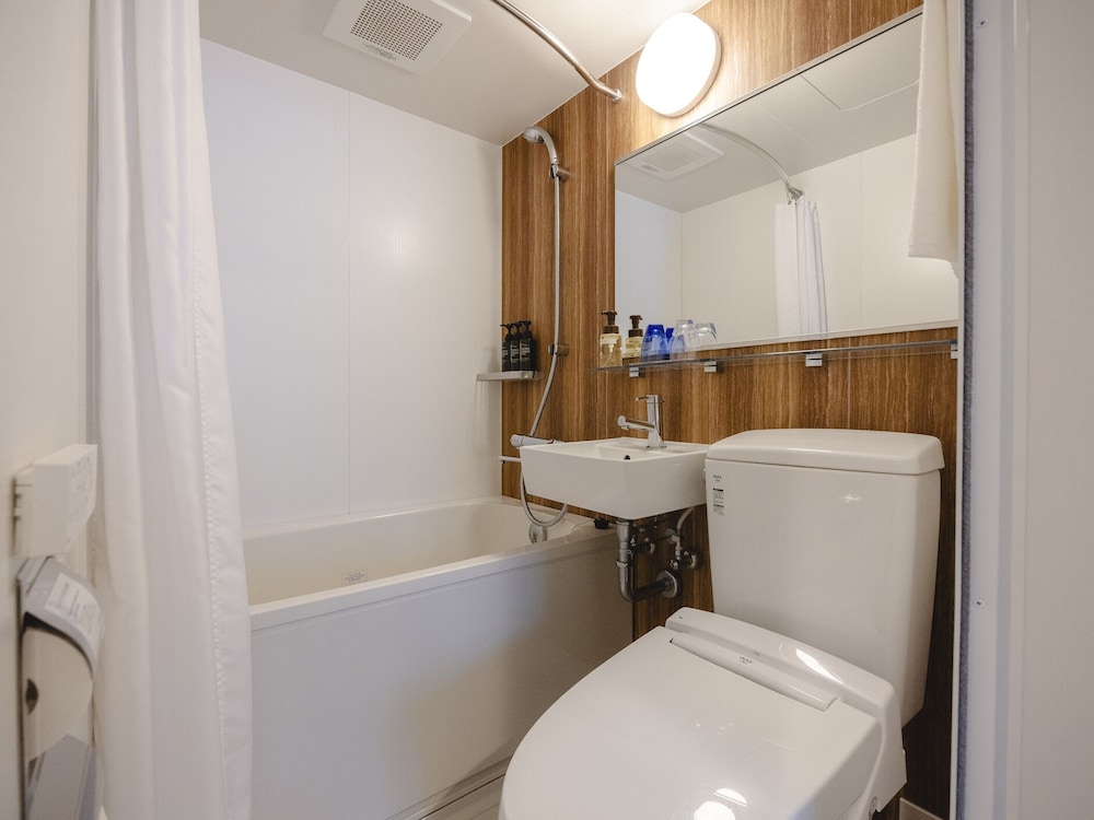 ダブルルーム 禁煙 バスルーム0 | KOKO HOTEL 新橋御成門