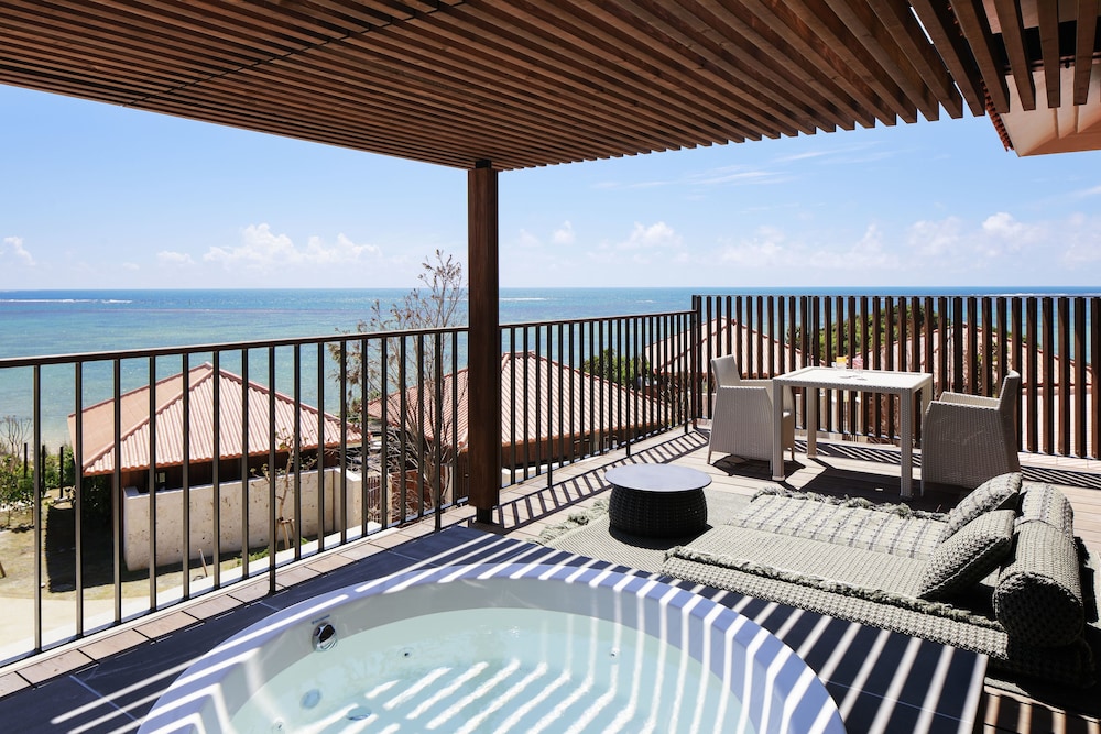 エグゼクティブ ダブルルーム 部屋からの景観0 | ザ・ひらまつ ホテルズ & リゾーツ 宜野座