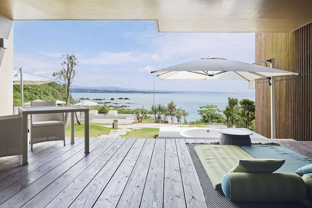 プレミアム ダブルルーム 部屋からの景観0 | ザ・ひらまつ ホテルズ & リゾーツ 宜野座