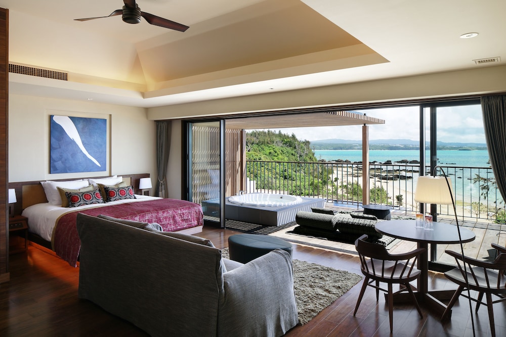 エグゼクティブ ダブルルーム | ザ・ひらまつ ホテルズ & リゾーツ 宜野座