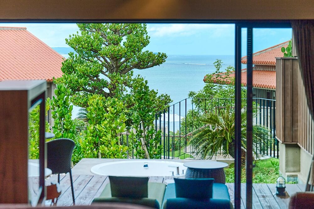 スタンダード ツインルーム 客室2 | ザ・ひらまつ ホテルズ & リゾーツ 宜野座