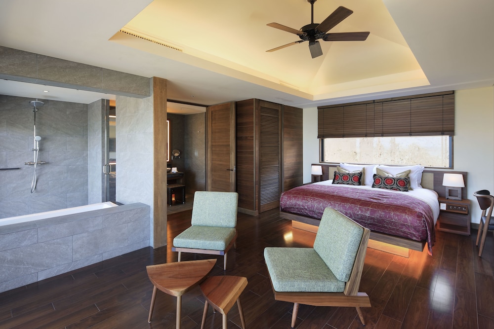 プール付 ヴィラスイート(ダブル) 客室3 | ザ・ひらまつ ホテルズ & リゾーツ 宜野座