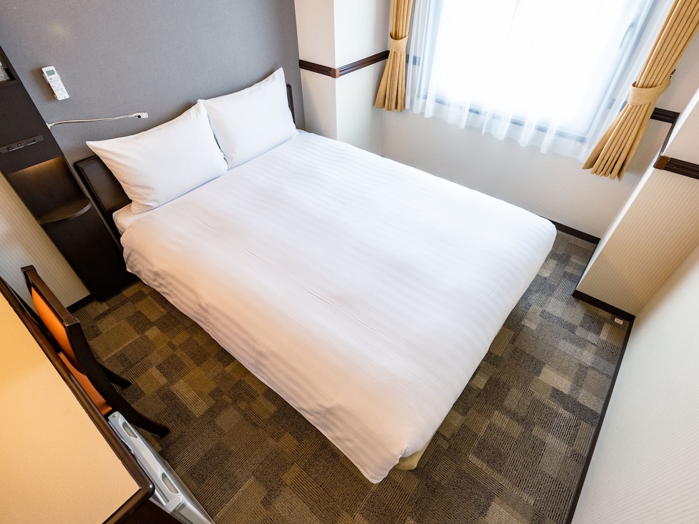 エコノミー ダブルルーム 喫煙可 客室1 | 東横INN 中部国際空港 2