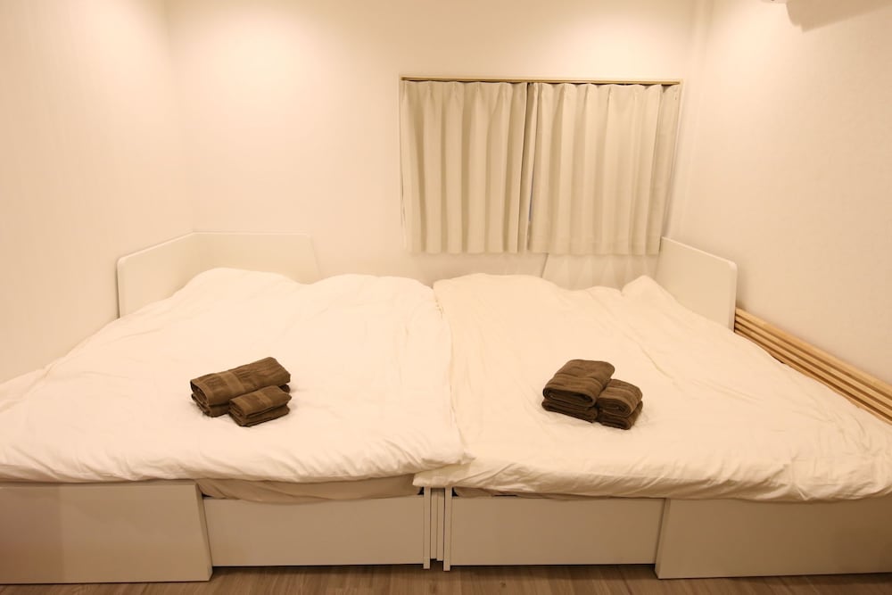 客室1 | 静 - 高津