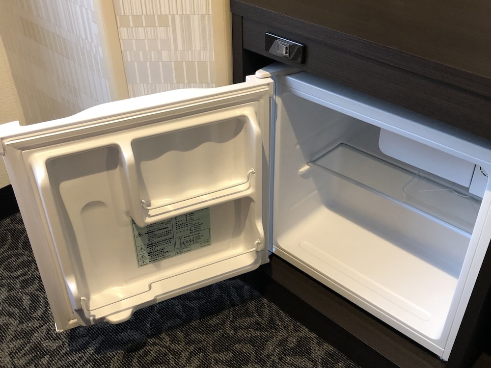 セミダブルルーム 清掃なし 小型冷蔵庫0 | アイホテル京急蒲田