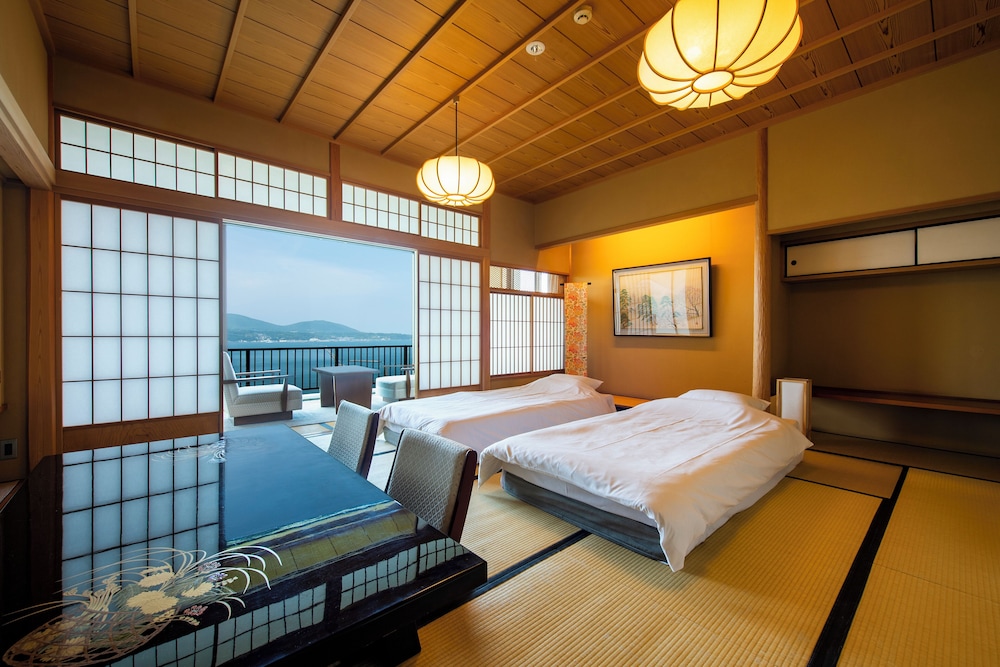 新館和室 客室3 | 料亭湯宿 銀鱗荘